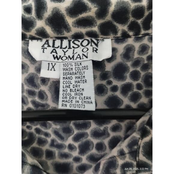 Vintage Allison Taylor Women's size 1X 100% Silk Button Down Animal Print Top - Picture 11 of 12